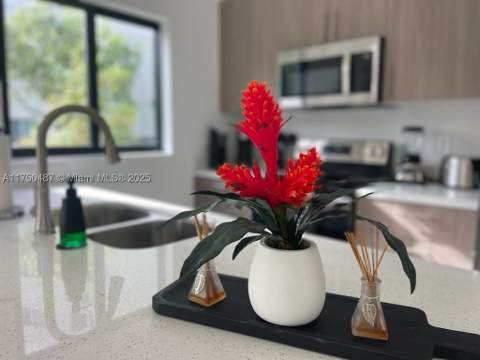 302 NW 11th Ct, Florida City FL - photo 16 of 35