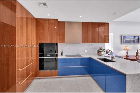 2678 Tigertail 1009, Miami FL - photo 16 of 44