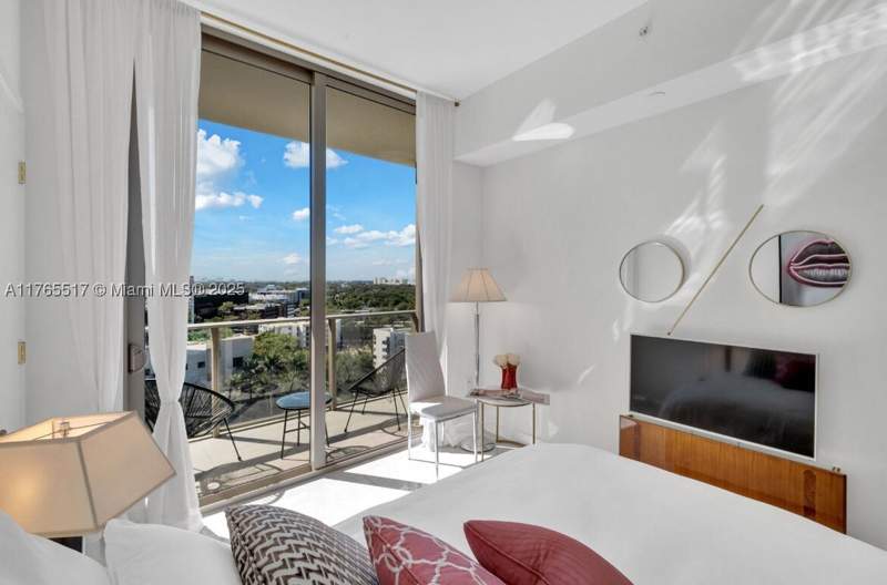 1 bedroom Condominium at 2678 Tigertail 1009, Int In Common Elements, Miami — photo 4