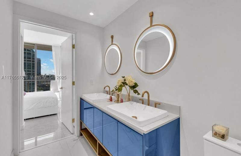 1 bedroom Condominium at 2678 Tigertail 1009, Int In Common Elements, Miami — photo 5