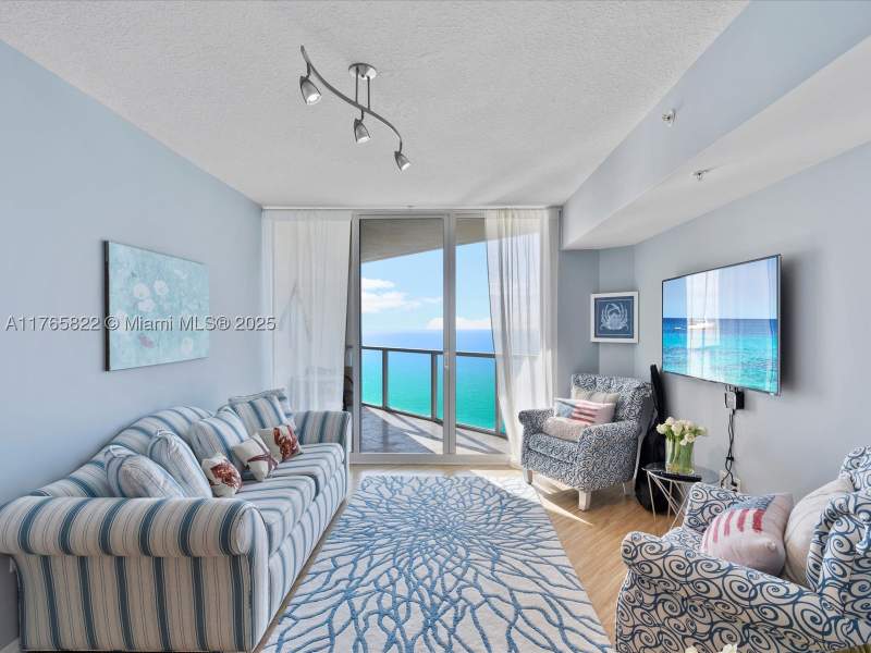 1 bedroom Condominium at 16699 Collins Ave 3710, La Perla Condo, Sunny Isles Beach — photo 2