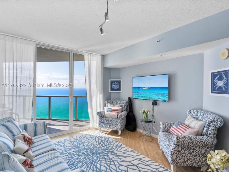 1 bedroom Condominium at 16699 Collins Ave 3710, La Perla Condo, Sunny Isles Beach — photo 3