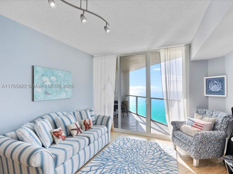 1 bedroom Condominium at 16699 Collins Ave 3710, La Perla Condo, Sunny Isles Beach — photo 4