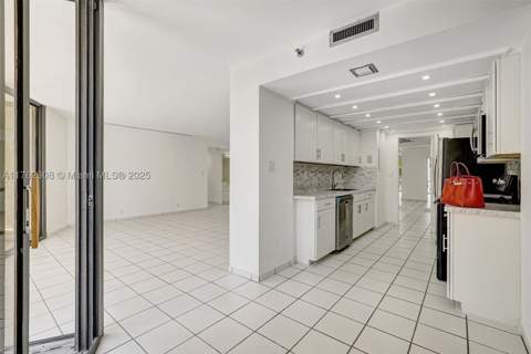 4000 Towerside Ter 302, Miami FL - photo 24 of 69