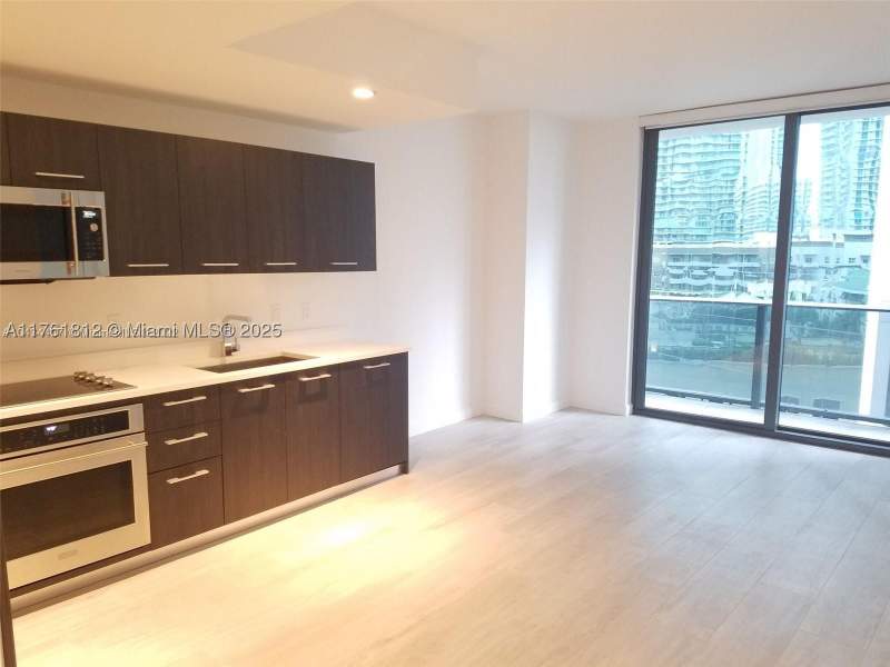 1 bedroom Condominium at 55 SW 9th St 1107, Brickell Heights West Con, Miami — photo 3