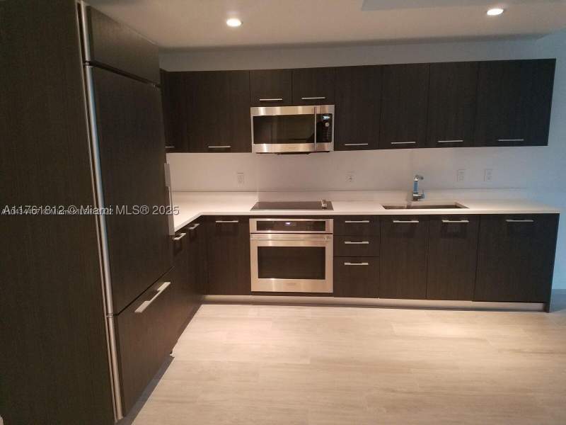 1 bedroom Condominium at 55 SW 9th St 1107, Brickell Heights West Con, Miami — photo 4