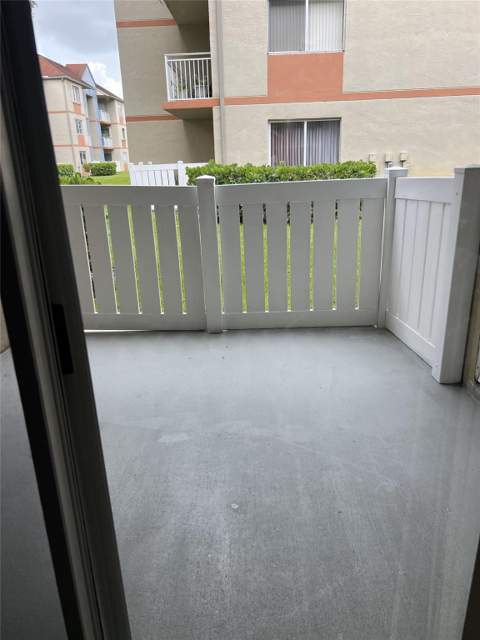 18860 NW 57th Avenue 106, Hialeah FL - photo 8 of 14