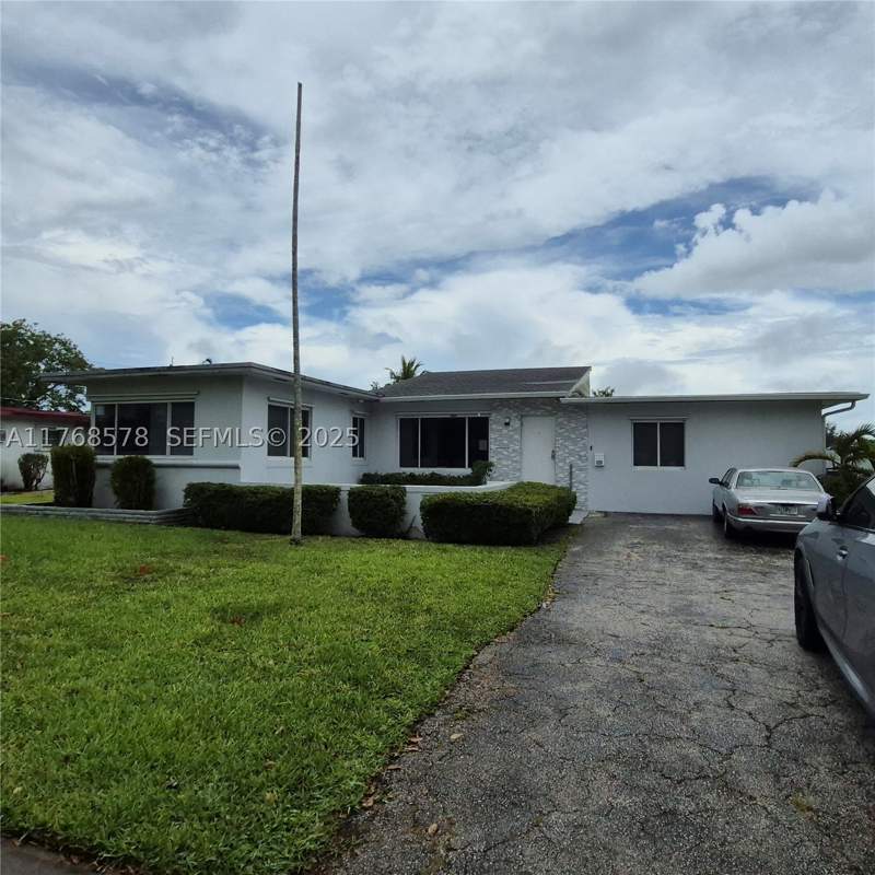 4 bedroom SingleFamilyResidence at 8320 NW 10 Ave, Arcola Gardens, Miami — photo 2