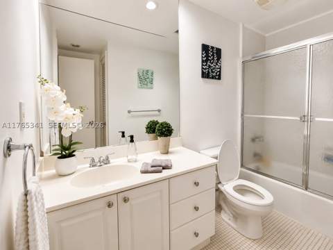 19390 Collins Ave 312, Sunny Isles Beach FL - photo 9 of 17