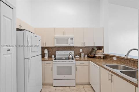 2731 SE 17th Ave 211, Homestead FL - photo 10 of 27