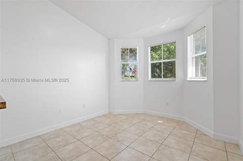2731 SE 17th Ave 211, Homestead FL - photo 12 of 27