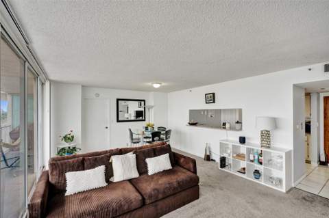 7601 E Treasure Drive 617, North Bay Village FL - photo 23 of 60