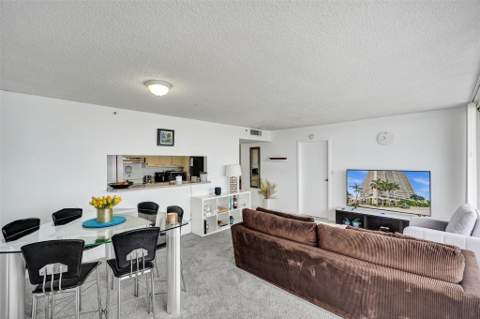 7601 E Treasure Drive 617, North Bay Village FL - photo 24 of 60