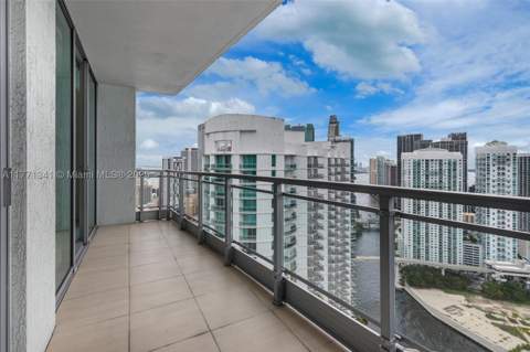 90 SW 3rd St 4103, Miami FL - photo 18 of 31
