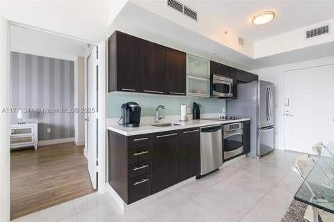90 SW 3rd St 4103, Miami FL - photo 7 of 31