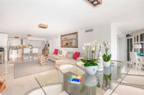 6423 Collins Ave 309, Miami Beach FL - photo 10 of 29