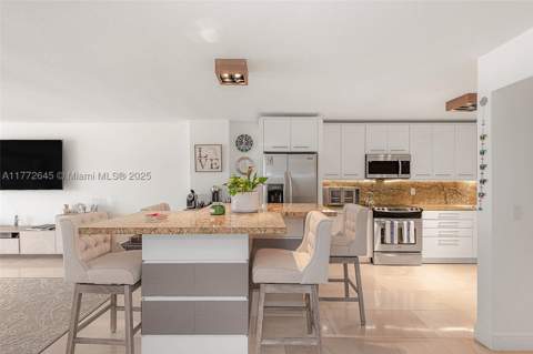 6423 Collins Ave 309, Miami Beach FL - photo 15 of 29