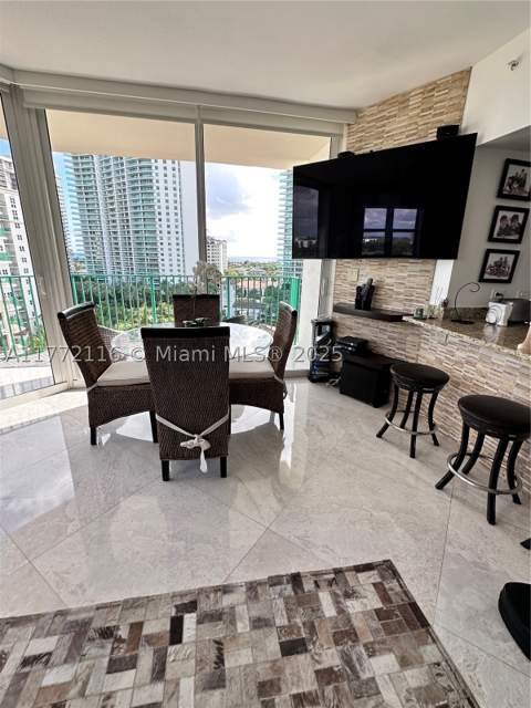 19900 E Country Club Dr 1012, Aventura FL - photo 14 of 40