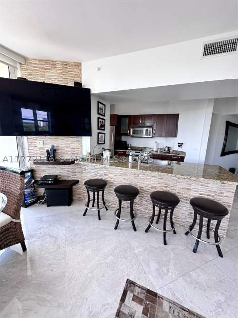 19900 E Country Club Dr 1012, Aventura FL - photo 15 of 40