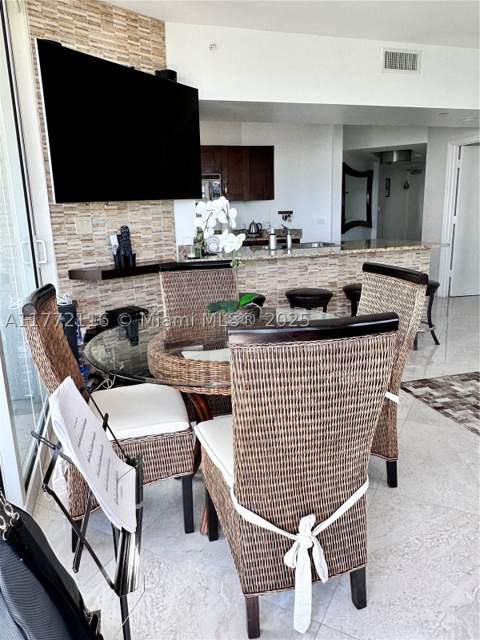 19900 E Country Club Dr 1012, Aventura FL - photo 17 of 40