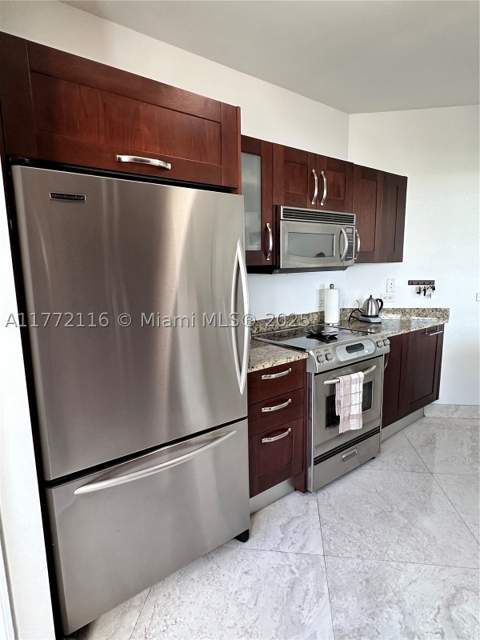 19900 E Country Club Dr 1012, Aventura FL - photo 19 of 40