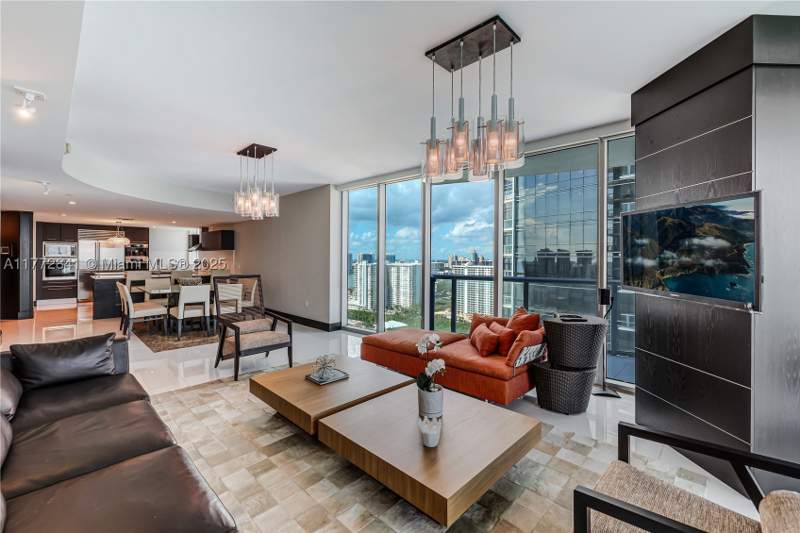 4 bedroom Condominium at 17001 Collins Ave 2508, Jade Beach Sunny Isles, Sunny Isles Beach — photo 4