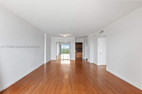 400 Kings Point Dr 1607, Sunny Isles Beach FL - photo 17 of 33