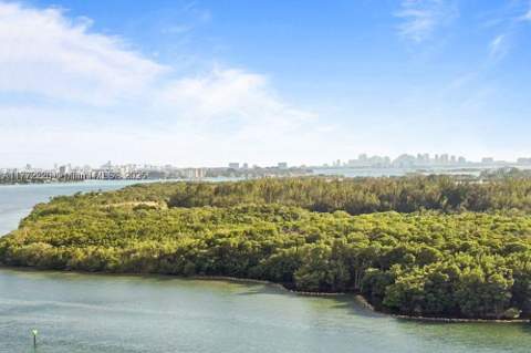 400 Kings Point Dr 1607, Sunny Isles Beach FL - photo 9 of 33