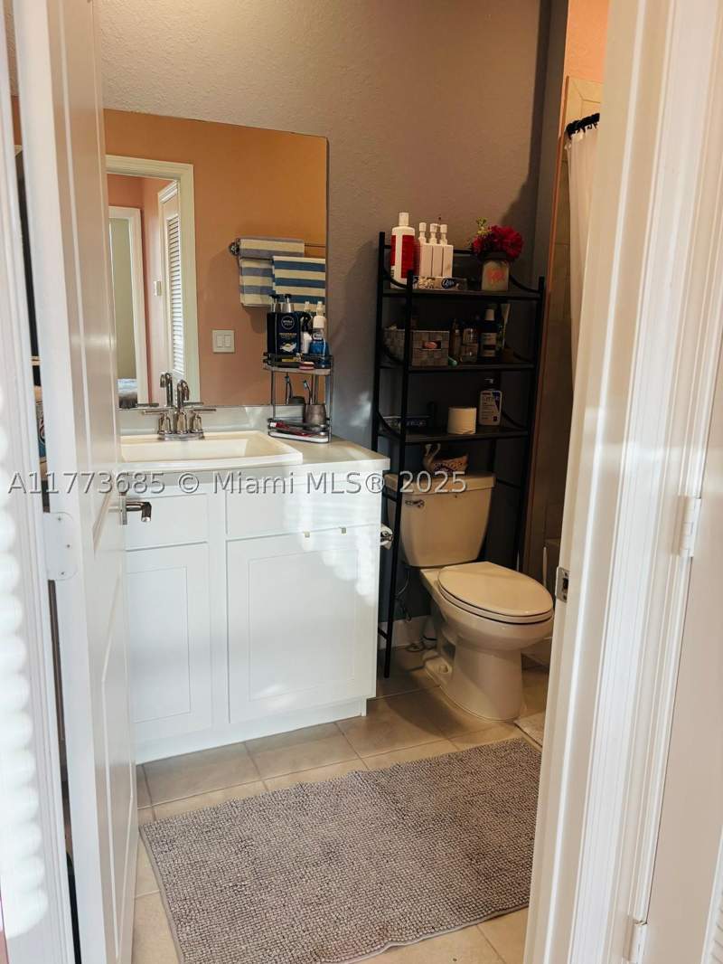 3 bedroom Townhouse at 1130 SW 6th Ave 0, Regal Palm, Florida City — photo 3