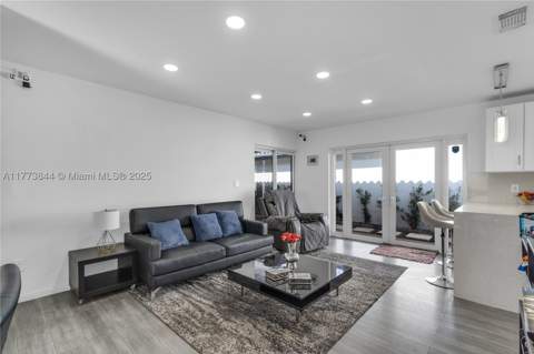 13351 SW 27th St, Miami FL - photo 7 of 31