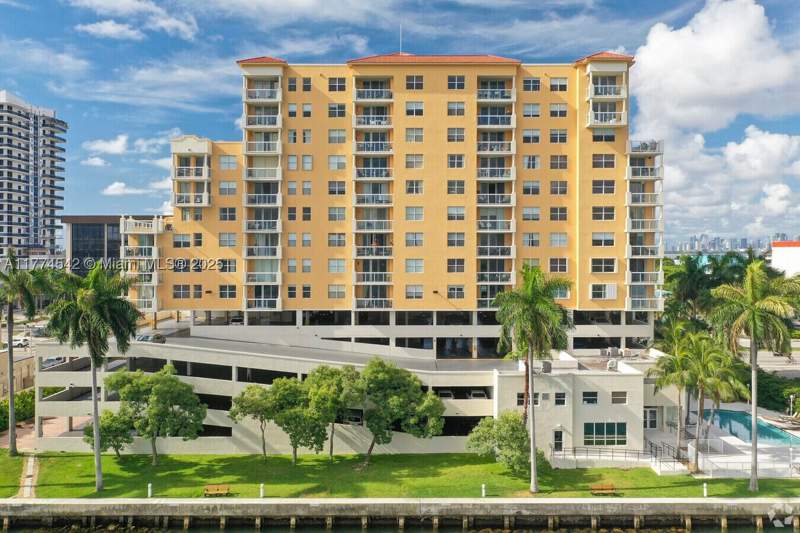 2 bedroom Condominium at 1625 Kennedy Cswy 603F, Bayview Condo At North Ba, North Bay Village — photo 2