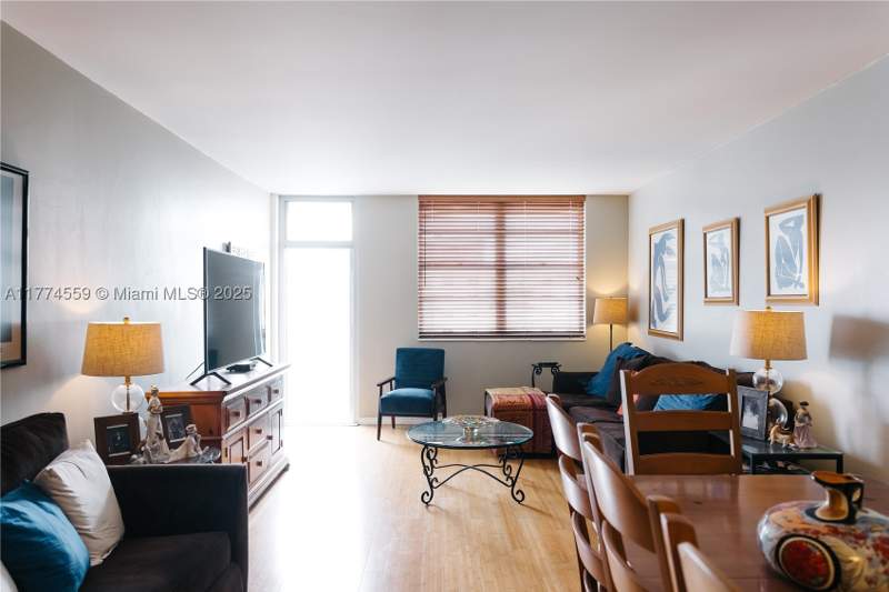 1 bedroom Condominium at 19390 Collins Ave 1614, Oceanview Building A Cond, Sunny Isles Beach — photo 4