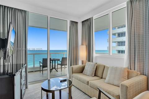 4391 Collins Ave 913/914, Miami Beach FL - photo 12 of 94
