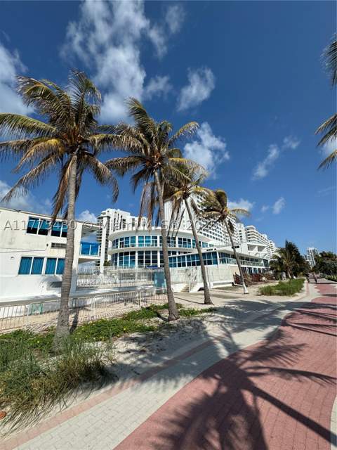 5445 Collins Ave 1520, Miami Beach FL - photo 22 of 43
