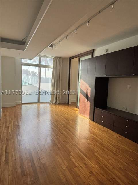 2001 Meridian Ave 309, Miami Beach FL - photo 18 of 29