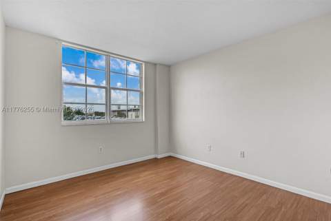 215 SW 42nd Ave 402, Miami FL - photo 6 of 20