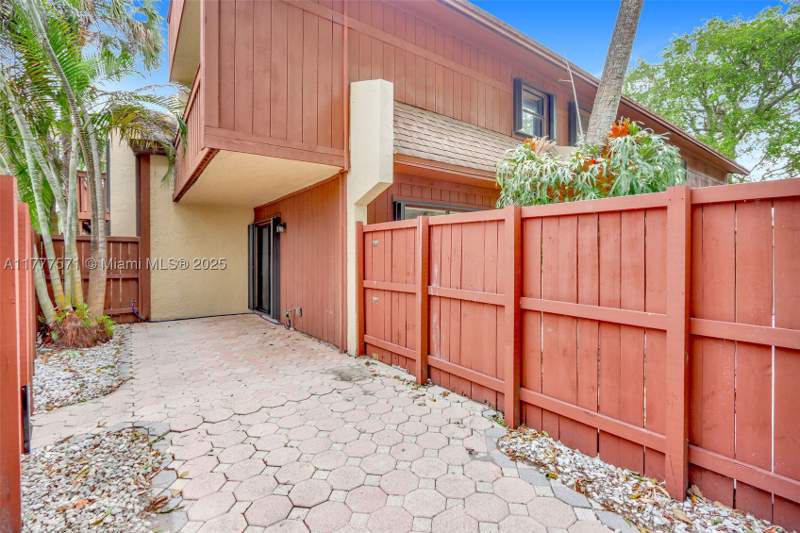 2 bedroom Townhouse at 6619 SW 116th Pl G7, Snapper Village Phase I S, Miami — photo 4