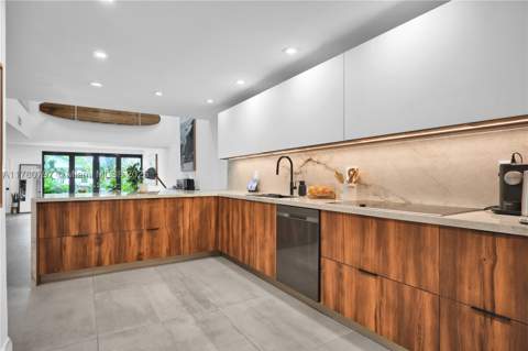 311 Poinciana Dr 801, Sunny Isles Beach FL - photo 19 of 48