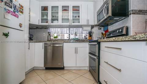 17011 N Bay Rd 701, Sunny Isles Beach FL - photo 9 of 44
