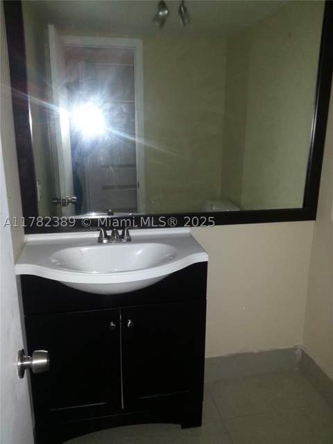 2750 NE 183rd St 2607, Aventura FL - photo 12 of 40
