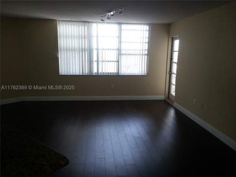 2750 NE 183rd St 2607, Aventura FL - photo 6 of 40