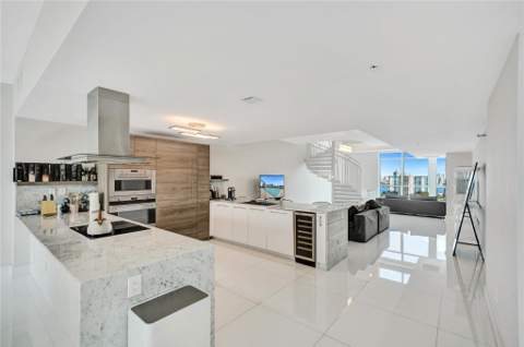 400 Sunny Isles Boulevard 2005, Sunny Isles Beach FL - photo 21 of 90
