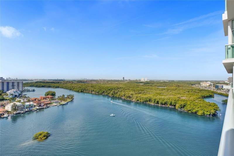 4 bedroom Condominium at 400 Sunny Isles Boulevard 2005, 400 Sunny Isles, Sunny Isles Beach — photo 3