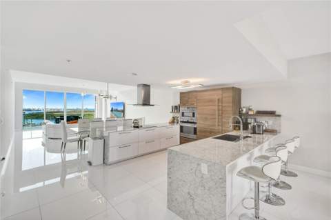 400 Sunny Isles Boulevard 2005, Sunny Isles Beach FL - photo 7 of 90