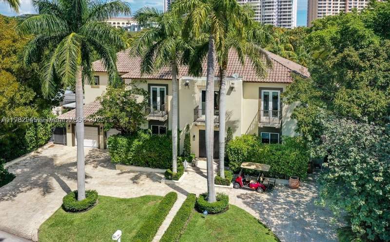 6 bedroom SingleFamilyResidence at 31 Island Dr, Cape Florida Sub Sec 3, Key Biscayne — photo 3