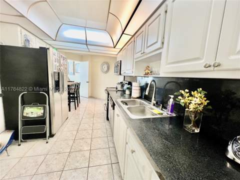 7135 Collins Ave 621, Miami Beach FL - photo 22 of 30