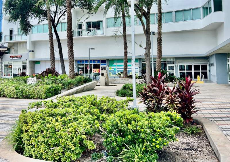 1 bedroom Condominium at 7135 Collins Ave 621, Burleigh House Condo, Miami Beach — photo 4
