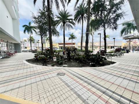7135 Collins Ave 621, Miami Beach FL - photo 8 of 30
