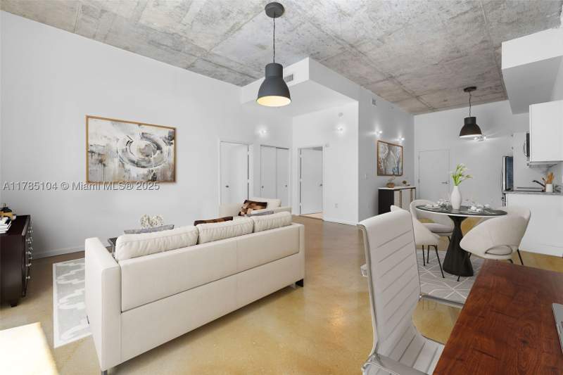 1 bedroom Condominium at 2001 Meridian Ave 412, The Meridian Condo, Miami Beach — photo 2