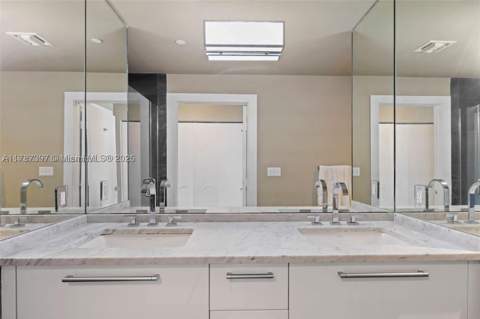900 Biscayne Blvd 2410, Miami FL - photo 16 of 41
